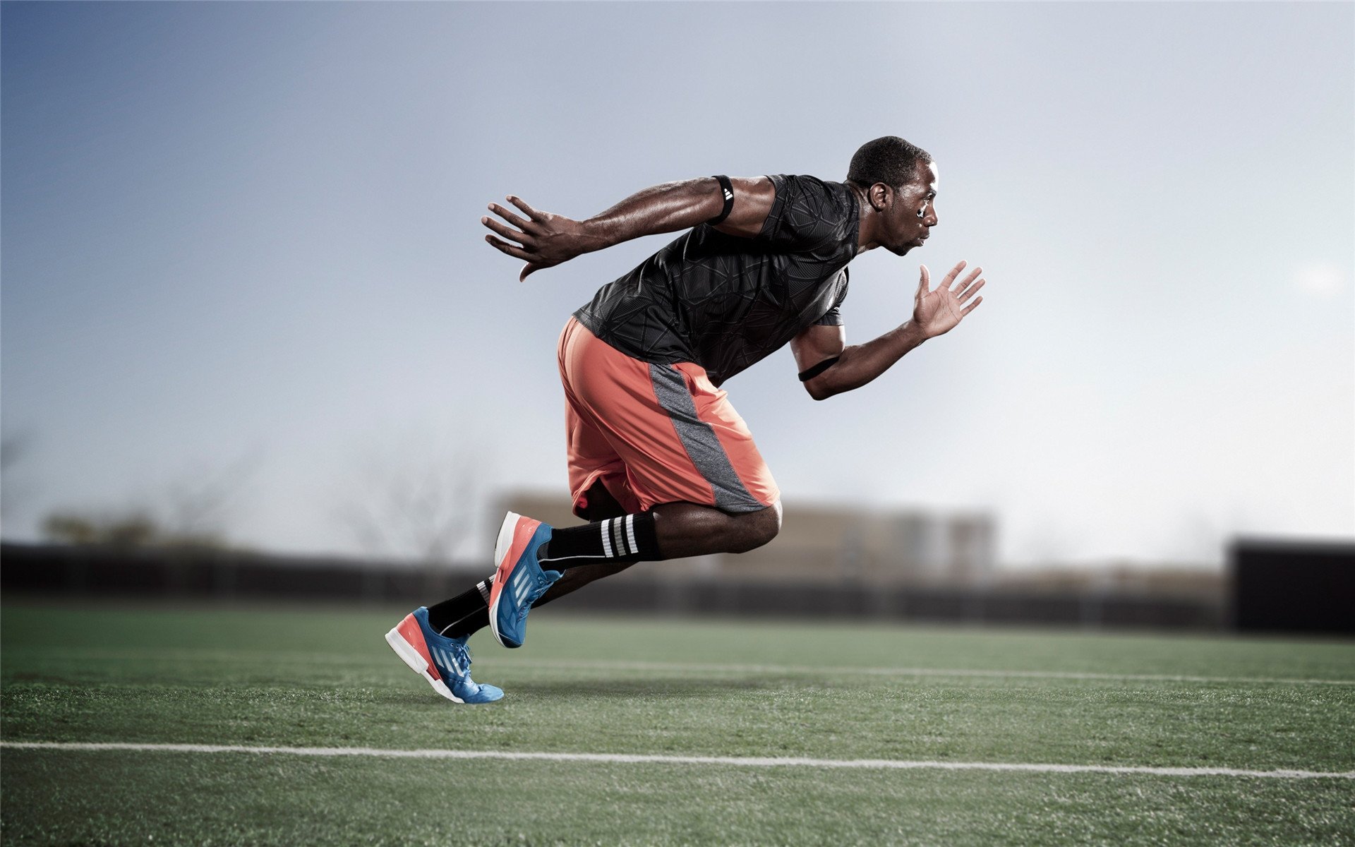 布伦南训练状态火热却遭雪藏 弗兰克公开质疑自身用人决策