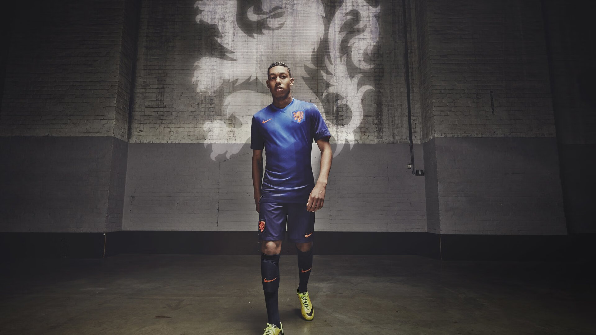 伦敦德比爆冷！富勒姆半场两球击溃热刺，泰特与威尔逊联袂导演逆转序曲