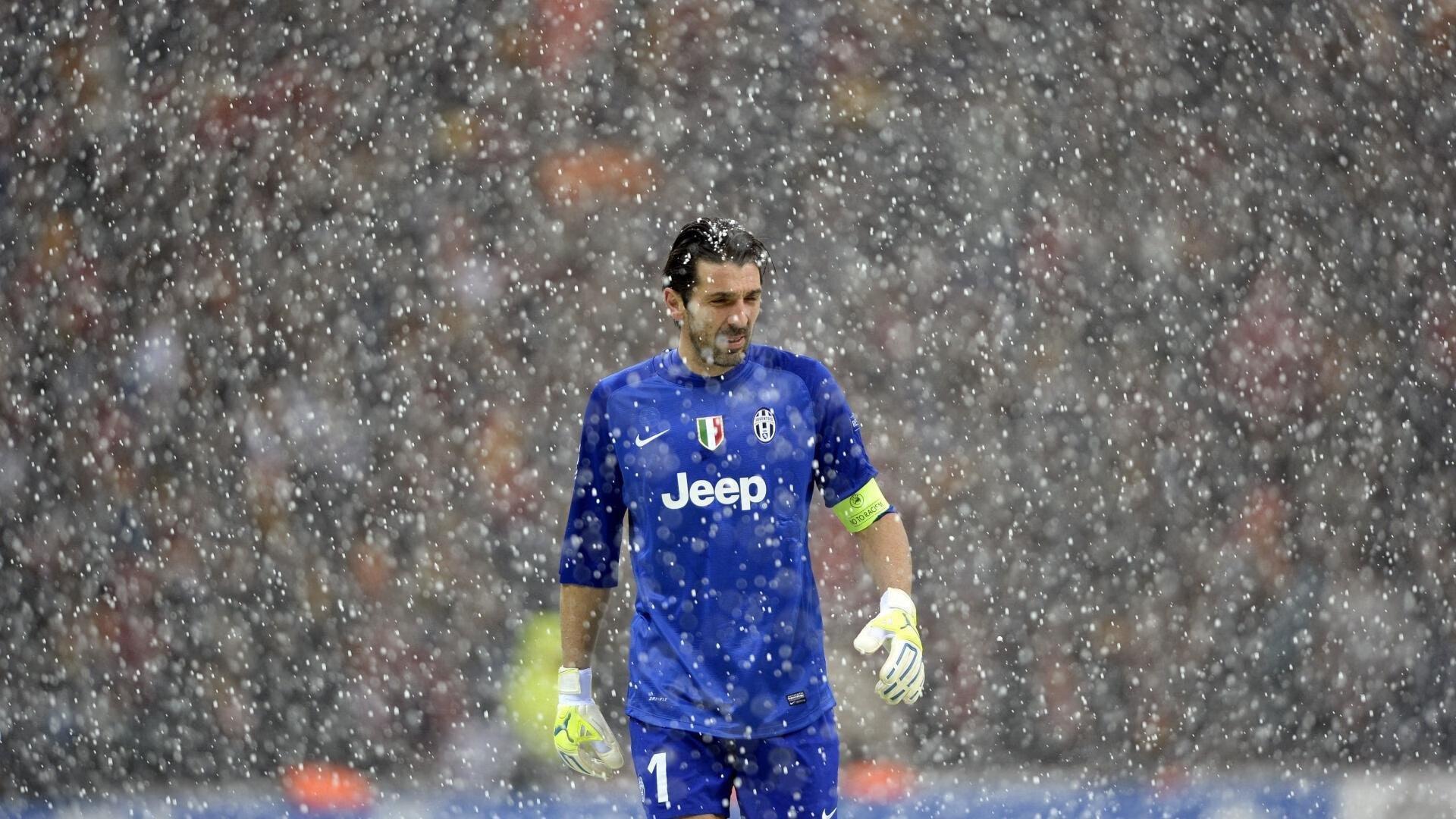 哈兰德13次中框成英超门柱王,效率背后暗藏玄机